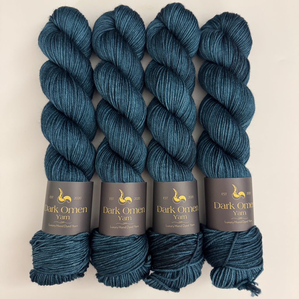 Filato 100% Merino Superwash DK by Dark Omen – Yarning for Ewe