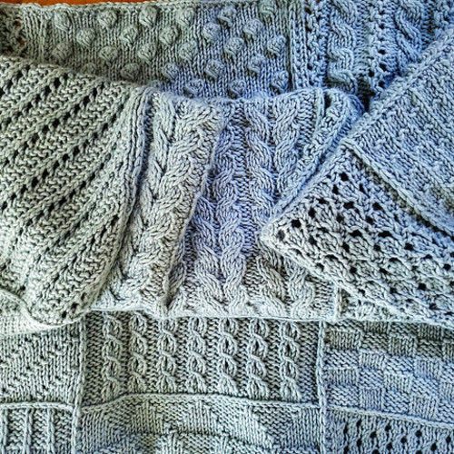 The Sampler Blanket: 30 Knit Squares - 30 Stitch Patterns by Lisa Hoffman