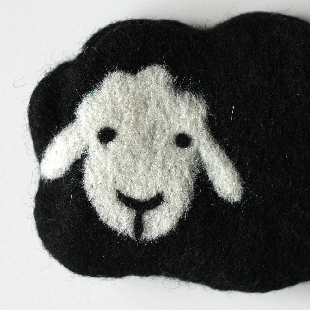 Frabjous Fibers and Wonderland Yarns - Baby Sheep Notions Pouch - Black - Yarning for Ewe - 2